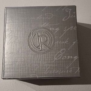 Things Remembered engraveabe circular keepsake/jewelry box - NEW in original box